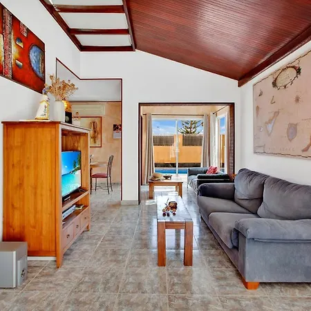 Villa Elisa With Pool Two Bedrooms For 4 Persons *
