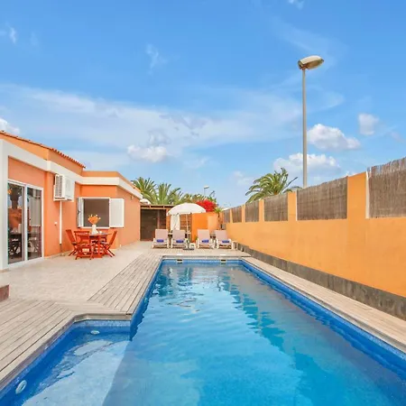Elisa With Pool Two Bedrooms For 4 Persons 别墅 *