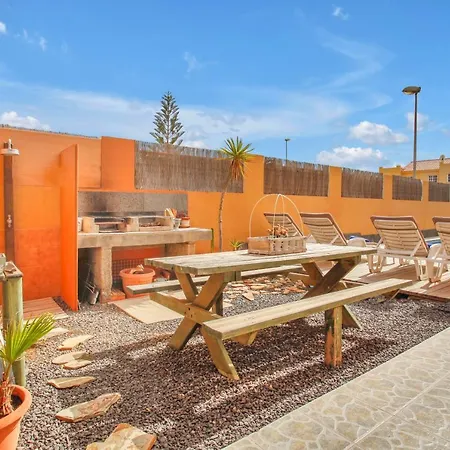 Villa Elisa With Pool Two Bedrooms For 4 Persons Parque Holandes