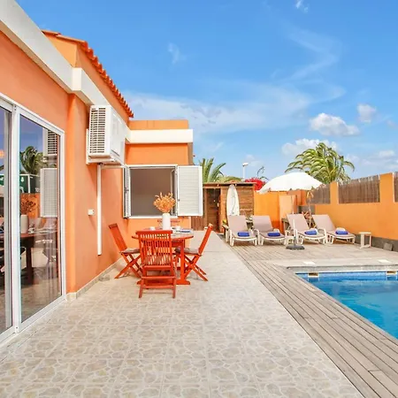 Elisa With Pool Two Bedrooms For 4 Persons Villa