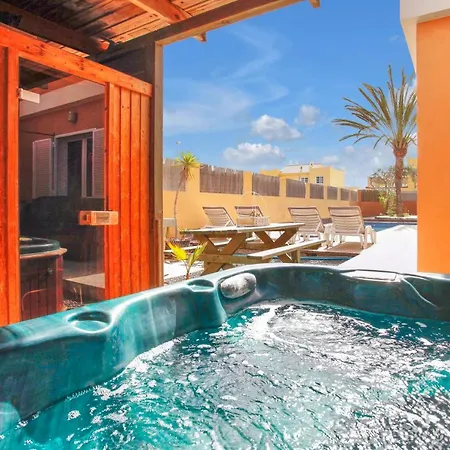 Villa Elisa With Pool Two Bedrooms For 4 Persons *